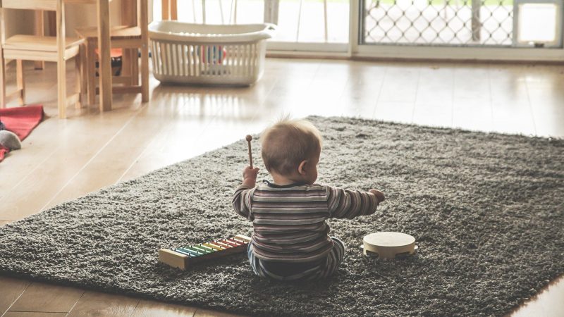 Trouver une assistante maternelle : comment bien la choisir ?